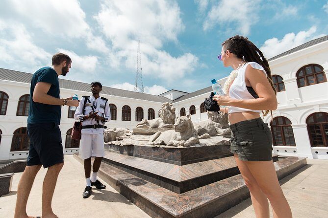 Colombo Tuk Tuk Safari - Stop 3: Colombo Fort—where the city’s historic core meets modern noise