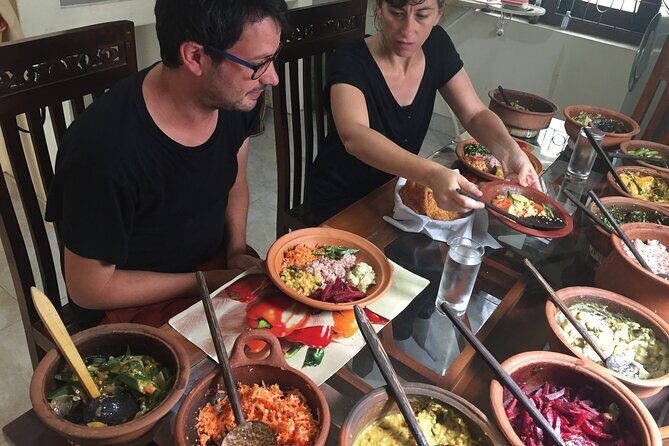 Cooking Classes in Sri Lanka - From stove to dinner table: coconut milk, curry, rice, and more