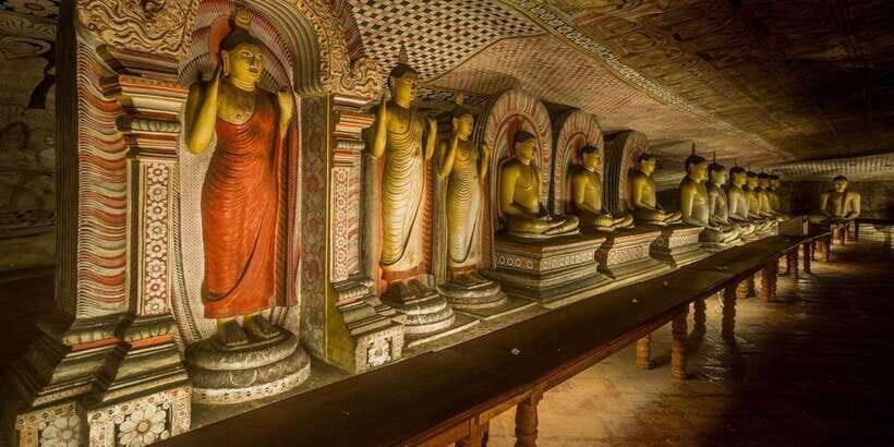 Dambulla: Cave Temple and Village All-Inclusive Tour - Getting there by tuk-tuk: the practical start