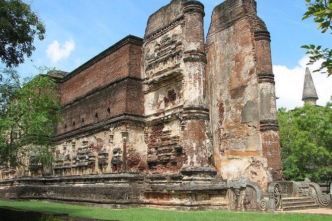 Day Tour to Polannaruwa from Kandy by Lux Tours Lanka - Getting Your Bearings: Where the Day Starts and What Time Window Means