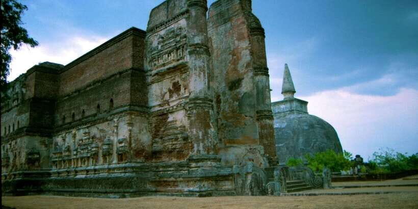 Day Trip to the Ancient Capital of Polonnaruwa From Colombo - Break time and meals: plan for the real-world comfort gaps