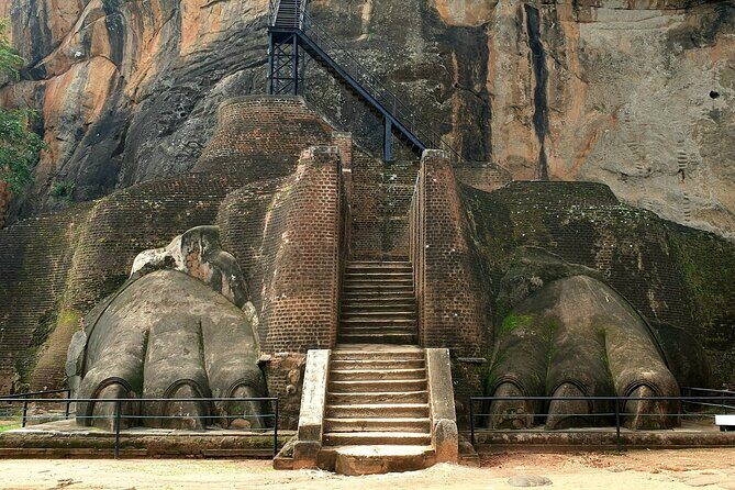 Day Trips from Kandy to Sigiriya with Village Experiences - Kandy to Sigiriya: what the early start really buys you