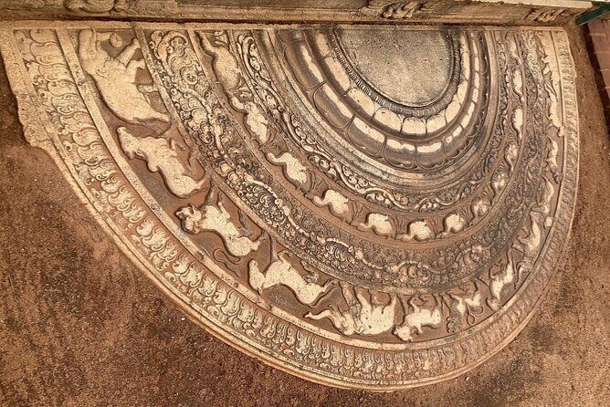 Delve Into Ancient Anuradhapura with Optional Visit to Mihintale - Lovamahapaya: standing pillars and a brazen palace clue