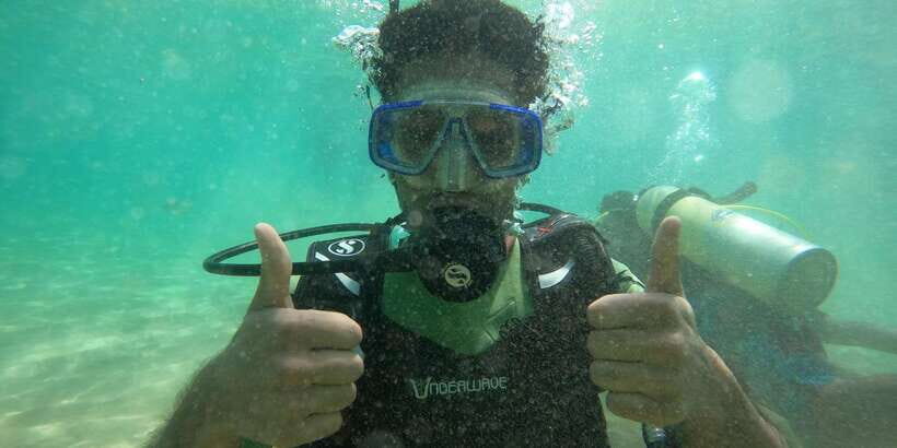 Discover Scuba Diving : Hikkaduwa : Scuba Diving - Calm-water practice: where confidence gets built