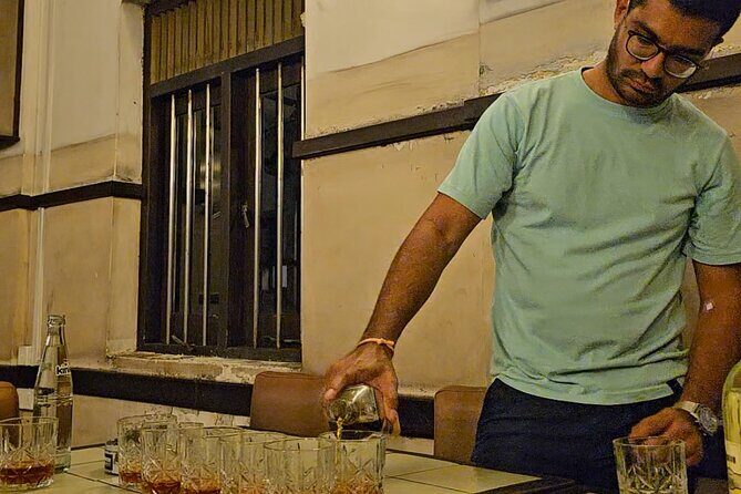 Dodgy Bar Tour in Colombo - You start early, you finish near the rails