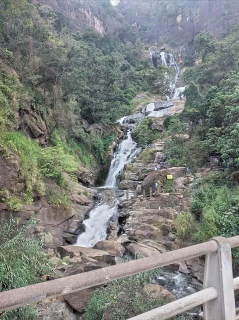Ella: All-Inclusive Diyaluma and Ravana Waterfalls Day Tour - Lunch and drinks at the falls: simple, local, and timed well