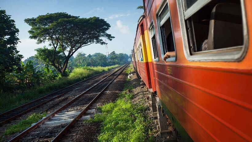 Ella: First Class Scenic Train Ticket To/From Nanuoya - What the 5-hour ride feels like (and why that time works)