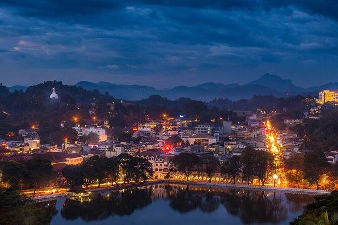 Evening Tour at the Last Kingdom of Sri Lanka, Kandy - Five Hours of Kandy After-Dark Stops