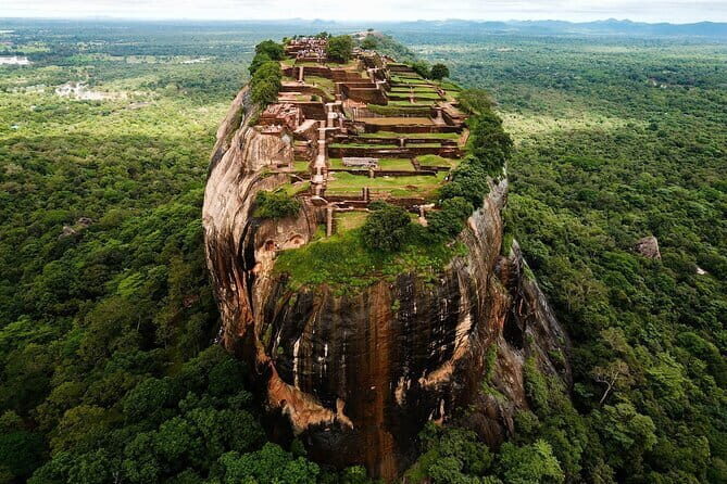 Experience the Beauty and History of Sri Lanka - Key Things to Know Before You Go