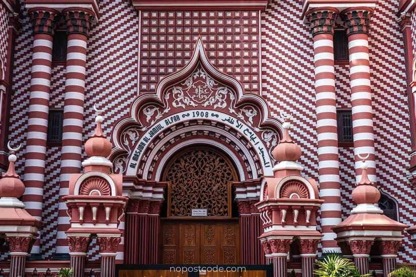 Explore The Colombo City by Private Tuk Tuk or Car - Independence Square: A Photo Stop With City-Scale Energy