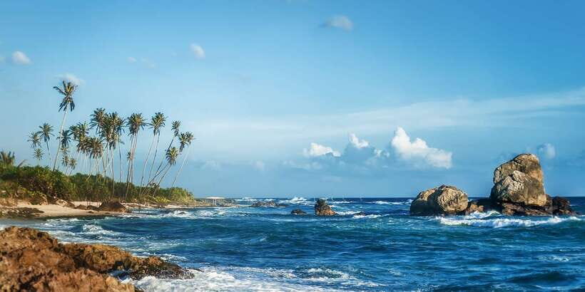 From Colombo: Day Trip to Galle City, Koggala and Unawatuna - Your guided Galle walk: cobblestones, churches, lighthouse, and old merchant homes