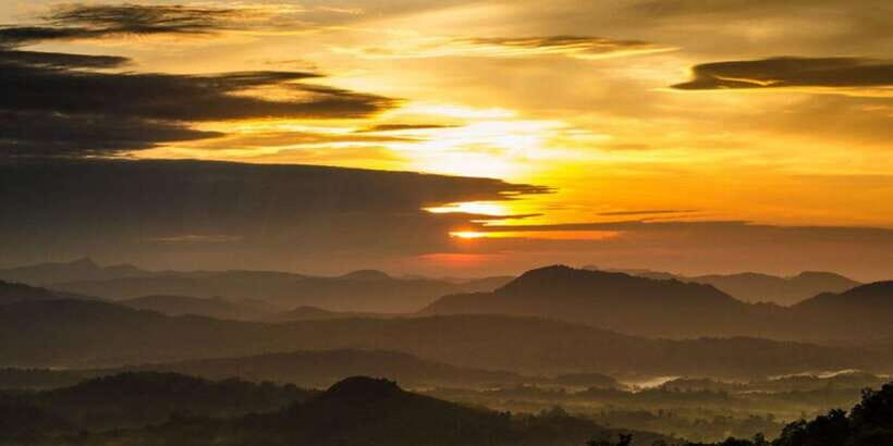 From Colombo/Negombo: Summit Thrills, Adams Peak Guided Hike - Why Adams Peak (Sri Pada) still pulls people into the dark