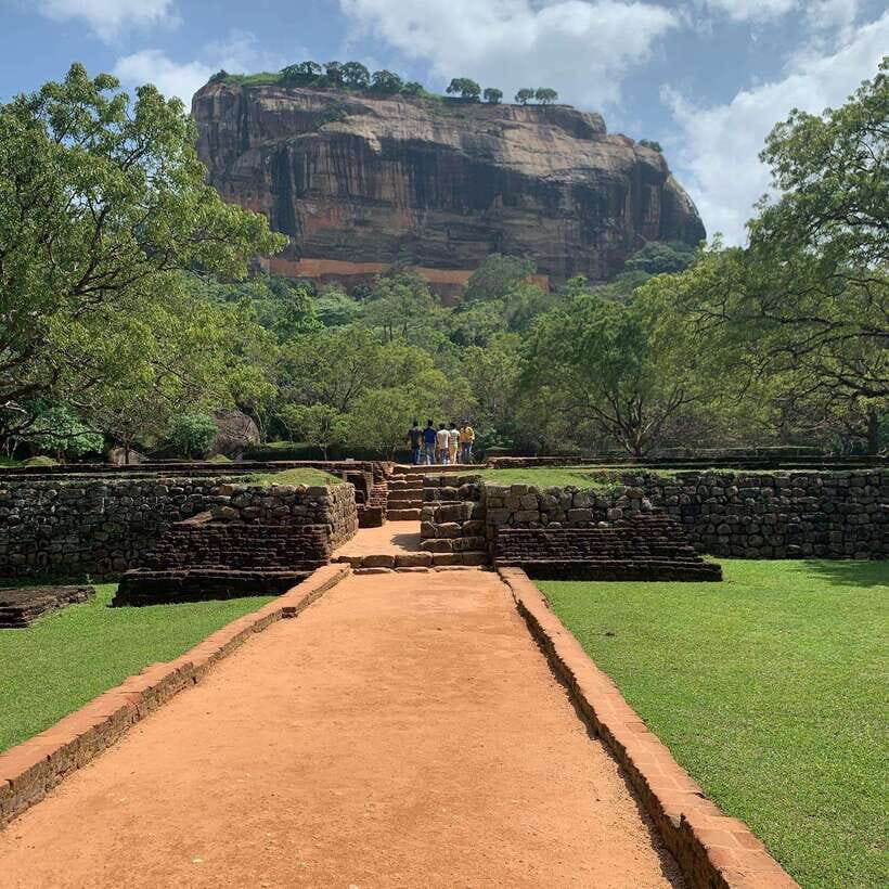 From Colombo: Sigiriya Rock, Dambulla & Minneriya 4x4 Safari - Tips on What to Bring for a Comfort-First Day