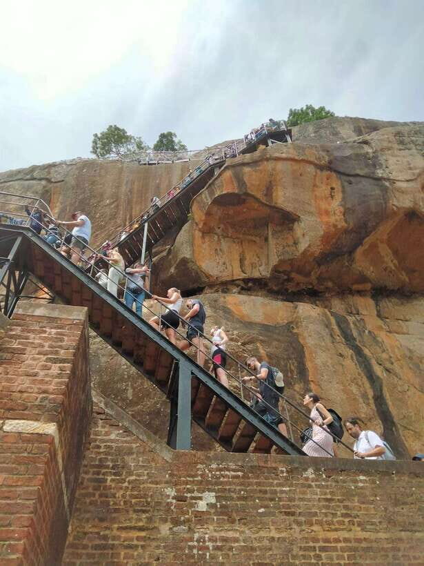 From Colombo: Sigiriya Rock, Dambulla & Minneriya 4x4 Safari - Dhambulla Golden Cave Temple: What You’ll Actually Be Looking At