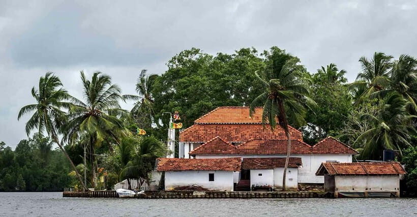 From Colombo to Galle Fort and Unawatuna Beach Day Trip - Madu River area: the wetlands are the point, but the boat safari costs extra