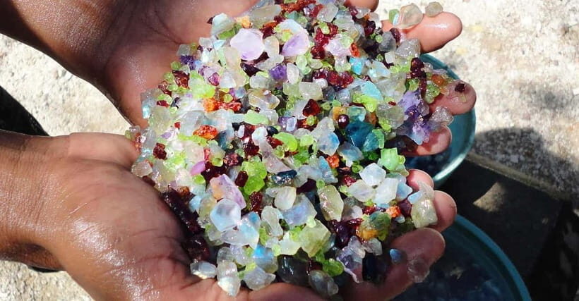 From Colombo to Galle Fort and Unawatuna Beach Day Trip - Moonstone mine in Meetiyagoda: blue stone made by hand