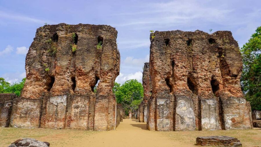 From Dambulla, Sigiriya: Polonnaruwa Tuk Tuk Day Tour - Key things to know before you go