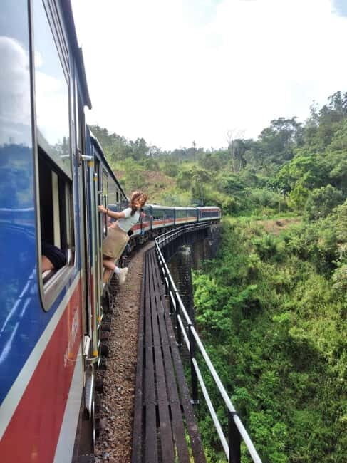 From Ella: Ella Unfogettable Day tour & Train Ride Tour - Lunch and local food: what you should expect