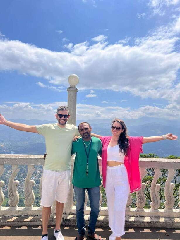 From Kandy: Ambuluwawa Full-Day Tour with Local Guide - Tea factory stop and Peradeniya’s garden time