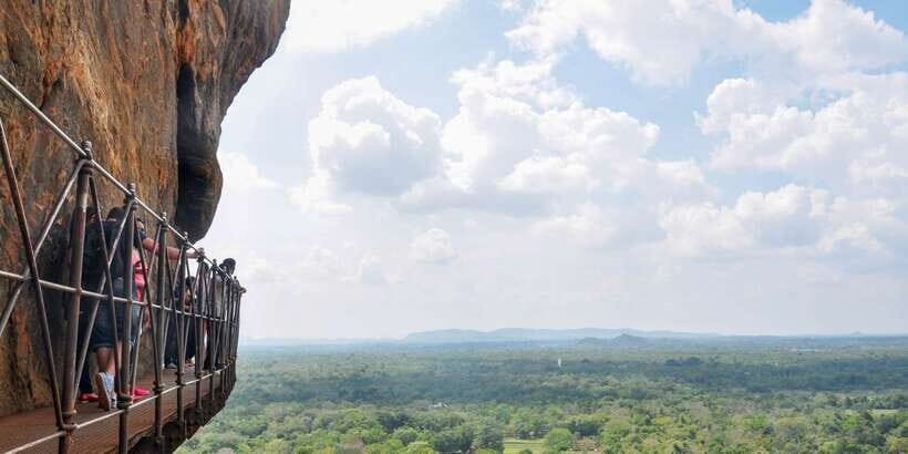 From Kandy: Sigiriya and Dambulla Private Day Tour - The Drive from Kandy: What Air-Conditioned Privacy Really Means