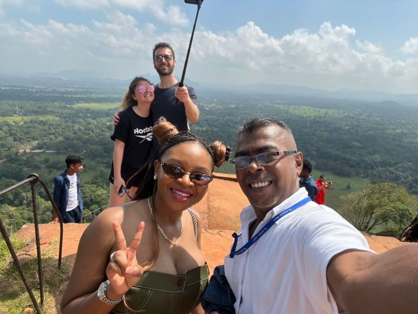 From Kandy: Sigiriya, Dambulla and Minneriya Private Tour - Licensed guide reality: great stories, but confirm depth of explanations