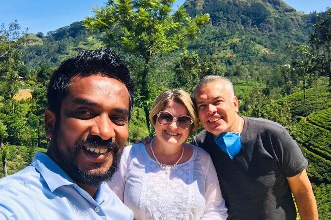 From Kandy to Nuwara Eliya Day Tour - Tea plantation stop: guided context for the hill-grown crop