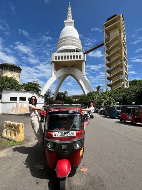 From Negombo: Colombo City Tour by Tuk Tuk with Hotel Pickup - Pickup and the first minutes: where comfort starts