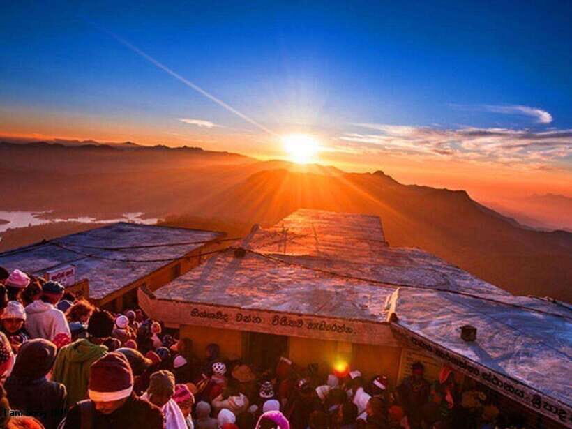 From Nuwara Eliya: Summit Bliss, Adams Peak Guided Hike - The midnight route briefing: what your guide’s job really is