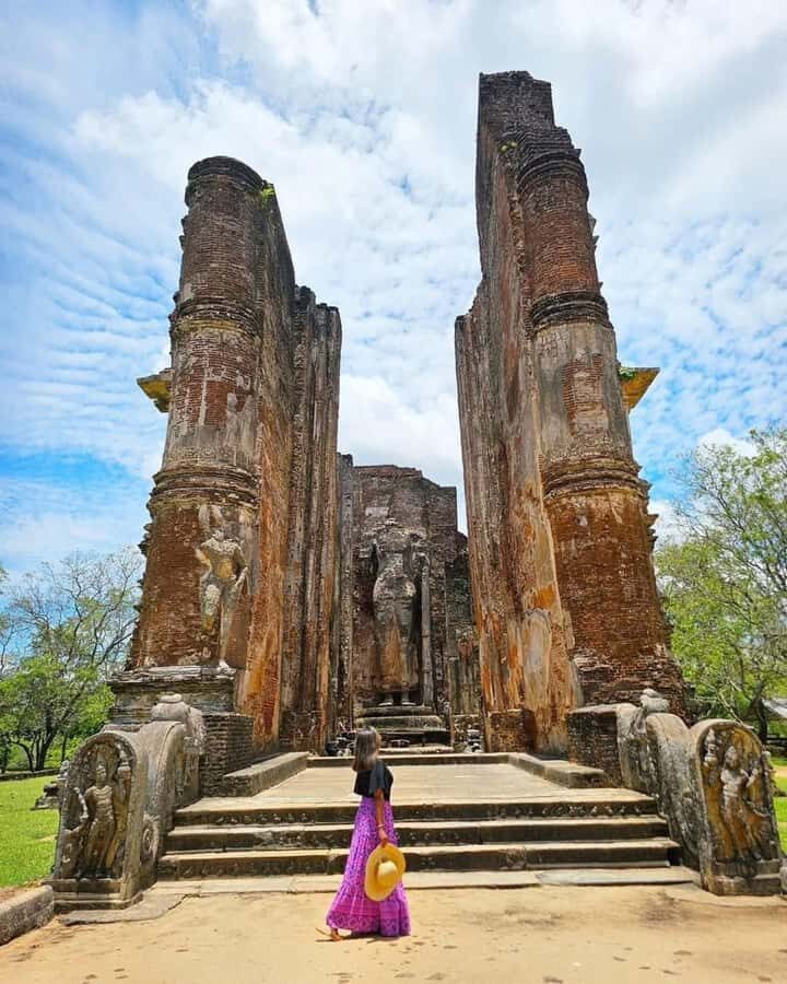 From Sigiriya :Polonnaruwa Ancient City Tour/Day Tour - Royal Palace Complex: reading power in the ruins