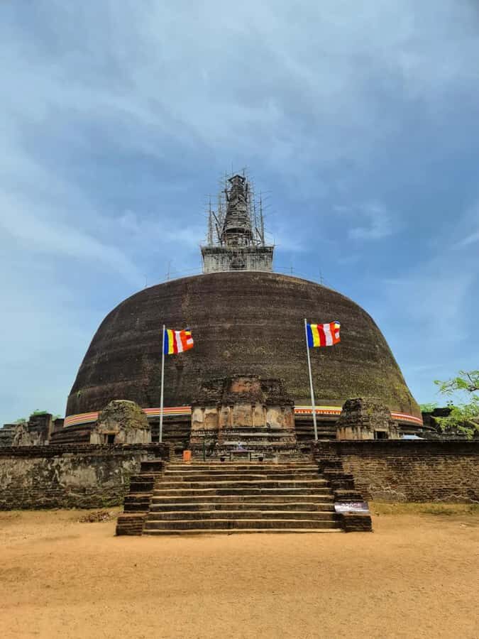 From Sigiriya :Polonnaruwa Ancient City Tour/Day Tour - Vatadage and Lotus Pond: the smaller stops that make the day feel complete