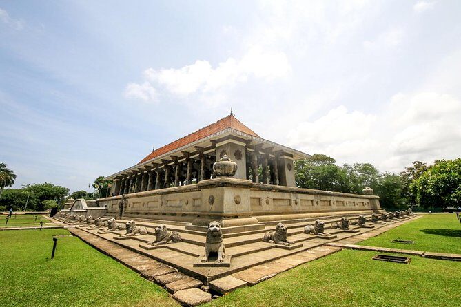 Full-Day Colombo City Tour (Private Car) - Gangaramaya Temple to Independence Square: Faith and State Side by Side