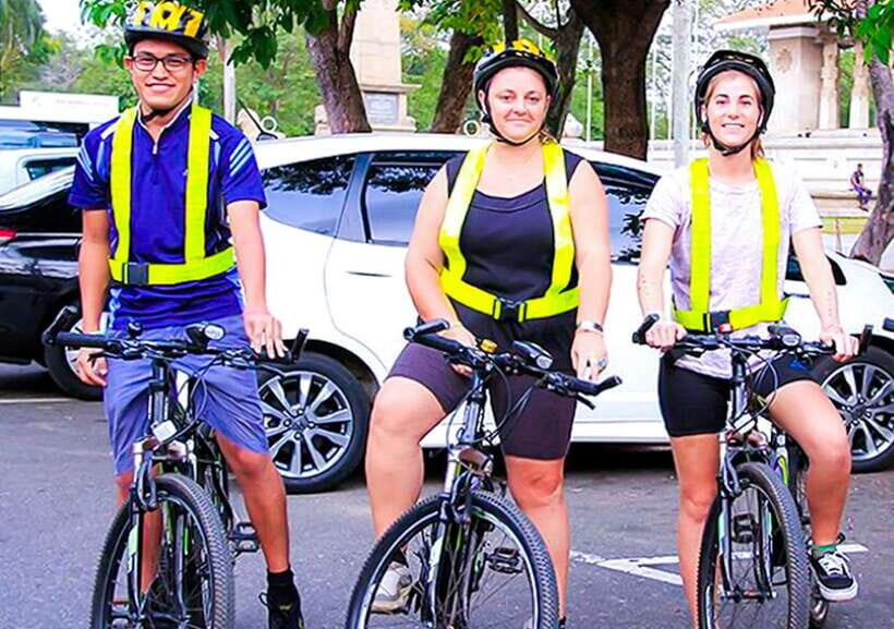 Galle: All Inclusive City & Fort Guided Cycling tour - Galle Dutch Fort: Ramparts, Cobblestones, and Photo Stops