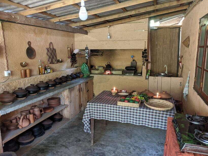 Galle: Cooking Class at a Local Home and Market Tour - Market shopping in Galle: the part that makes the recipes stick