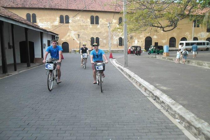 Galle Fort and City Cycling Tour - Choice of E-Bike or Manual - Galle Fort’s clock tower stop: 1882 and the feel of the perimeter