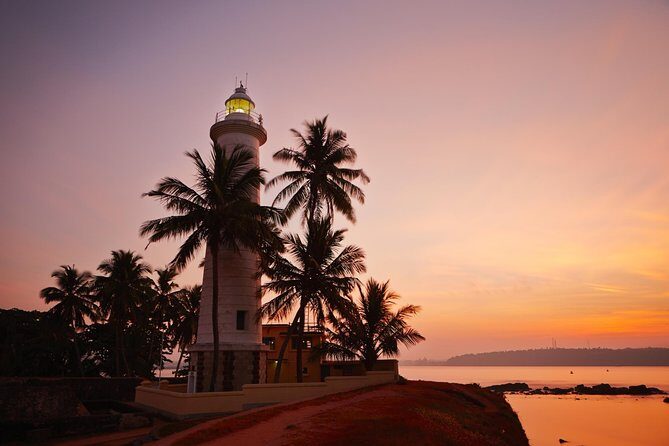 Galle Fort & Bentota Day Trip from Colombo - Bentota’s Buddhist temple stop: a cultural change of pace