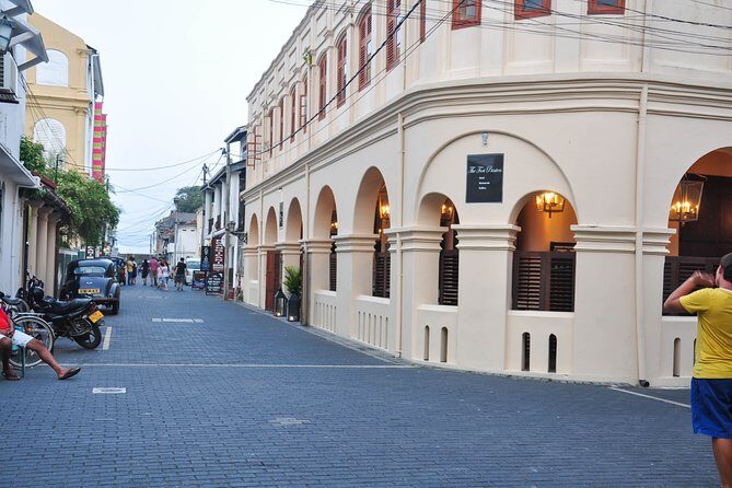 Galle Fort Walk with a Local - Cobbled streets, shops, and Dutch-era architecture that still feels lived-in