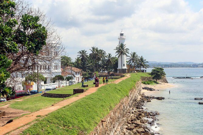 Galle Fort Walk with a Local - Getting oriented at National Tea Rooms on Lighthouse Street