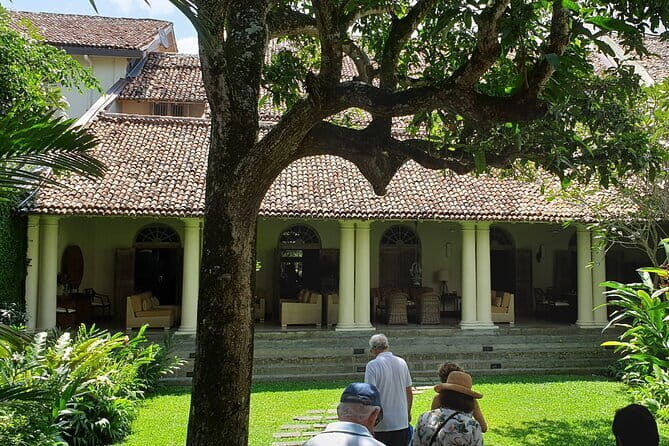 Galle Fort Walk with Glamorous Stories - Starting at Flag Rock Bastion and setting the route
