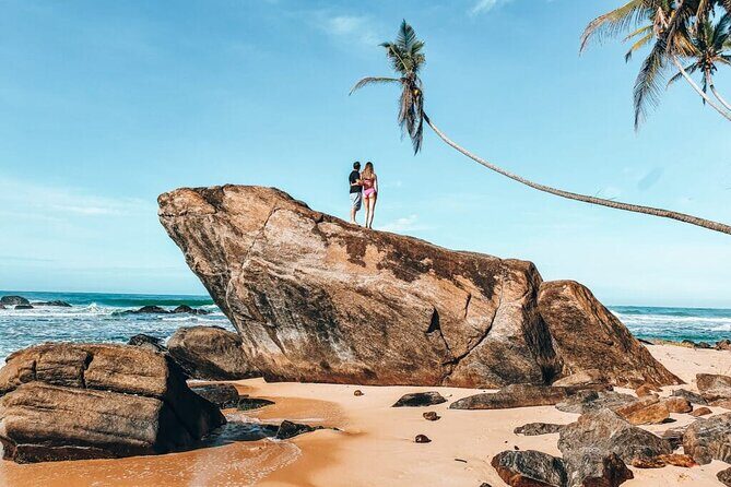 Galle Instagram Tour: Most Famous Spots (Private & All-Inclusive) - Dalawella Beach Swing: The Iconic Pose Moment Near Unawatuna