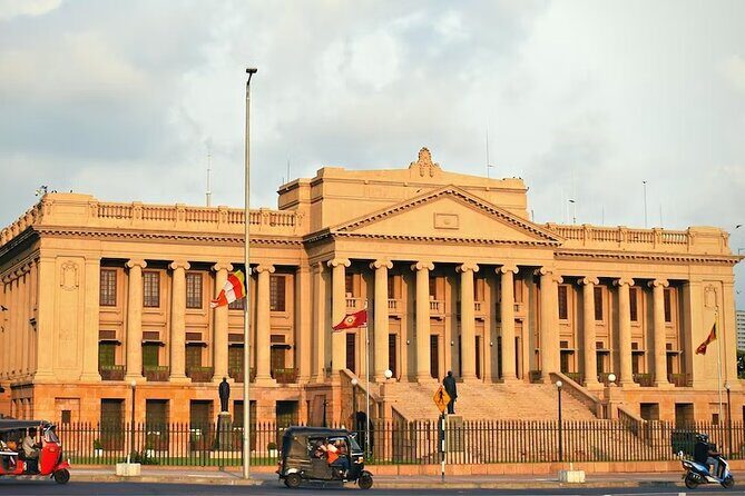 Half Day City Tour of Colombo - Pettah and Colombo’s old-city layers: markets, faith, and a railway clue