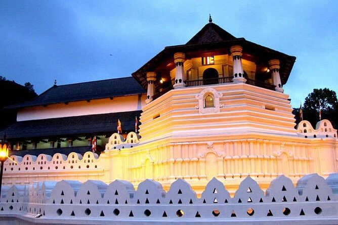 I Day Kandy Heritage Culture Tour - Stop 1: Kandy View Point for Big Orientation Views