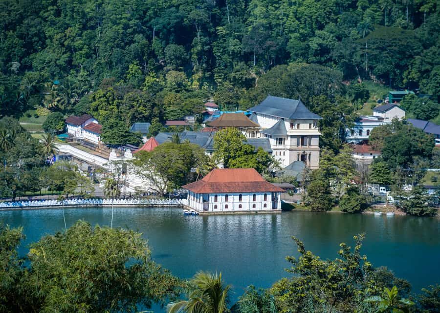 Kandy: 4-Day Sri Lanka Full Circle Private Tour To Colombo - Day 1: Colombo to Kandy via Sigiriya and Dambulla’s Cave Temples