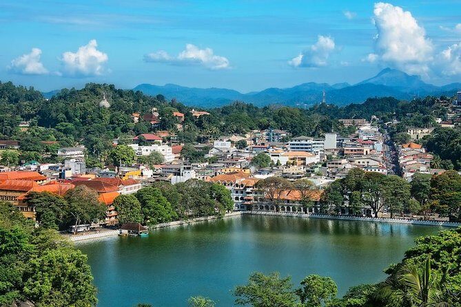 Kandy and Pinnawala Private Day Tour from Colombo/Negombo - Kandy viewpoint in 30 minutes: Quick payoff, minimal waiting