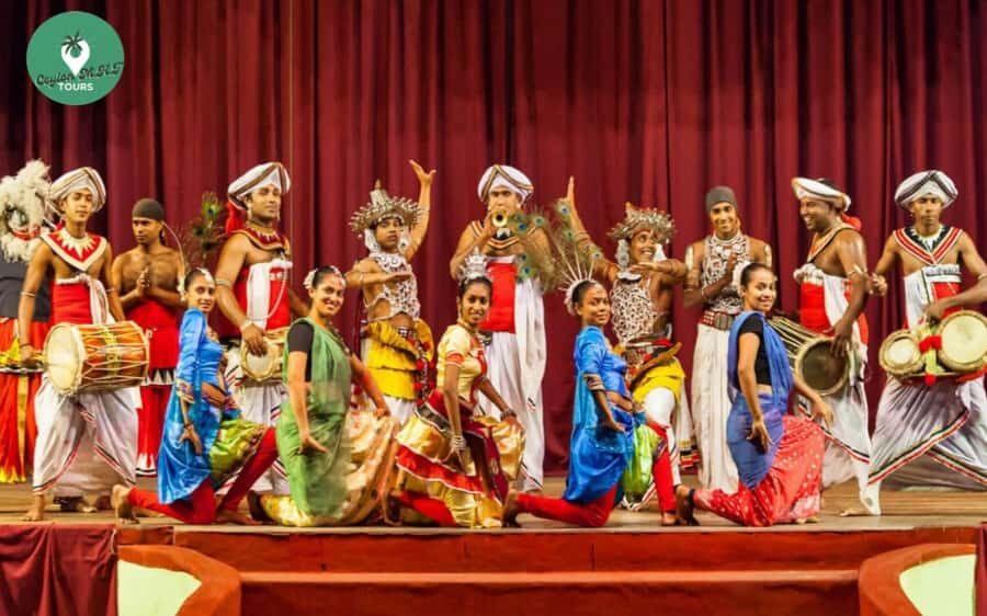 Kandy: City Explore with Local Guide By Tuk Tuk - The option for a Kandy cultural dance show (ticket cost applies)
