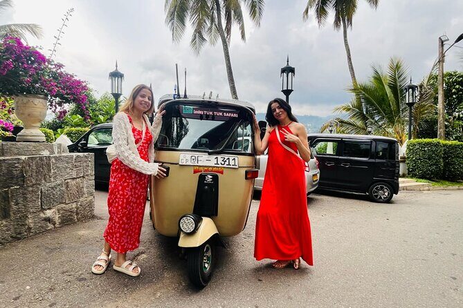 Kandy City Guided Tuk Tuk Tour with Lesley - The giant Buddha and the best views in the morning