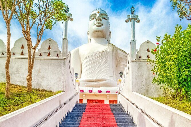 Kandy City Sightseeing and Ambuluwawa Tower by Tuk Tuk Tour - Tuk-tuk driving, guide style, and photo-friendly stops