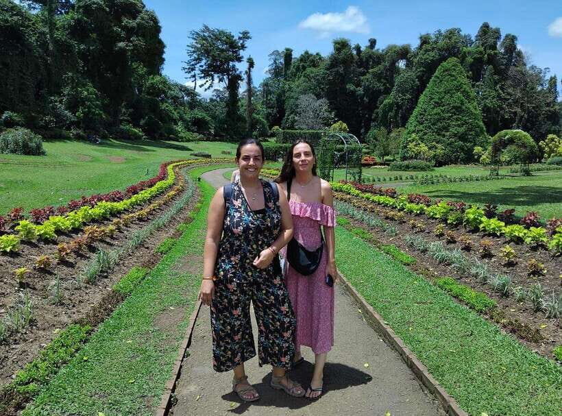 Kandy City Tour by Tuk Tuk with hotel Pickup and Dropoff - Shopping and walk time in Kandy: don’t waste your free hours