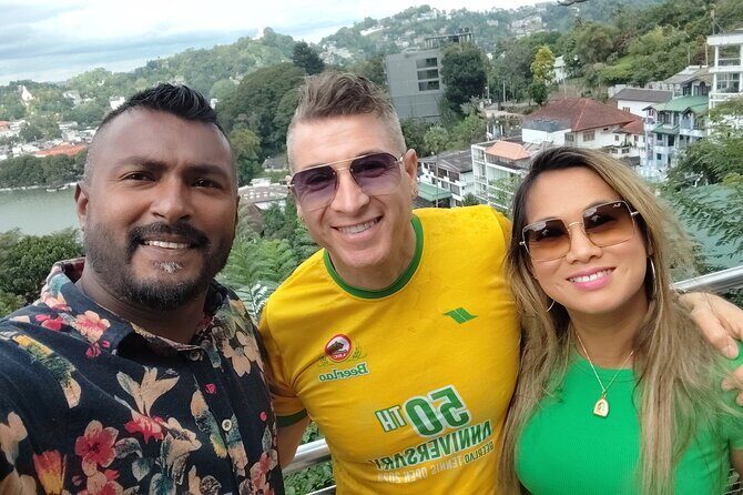 Kandy City Tour by Tuk Tuk with sana - Bahiravokanda Buddha Statue: Big Views, Separate Ticket Cost