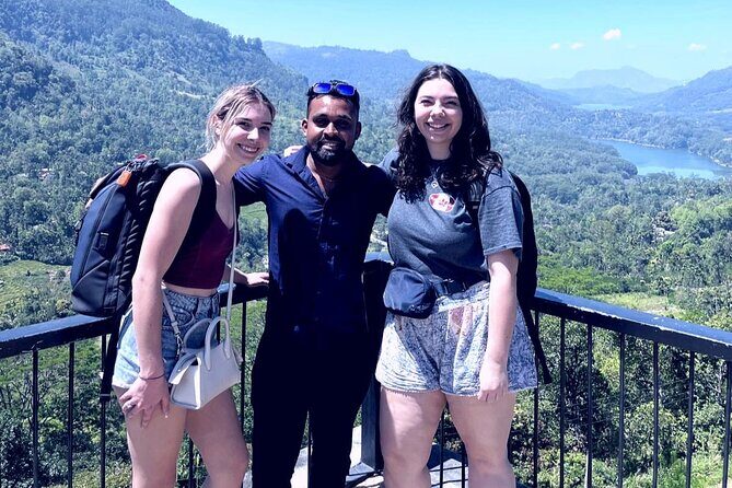Kandy City Tour by TukTuk with Laka - Kandy War Cemetery: a meaningful stop that deserves a slower pace