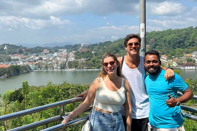 Kandy City Tour by TukTuk with Laka - Royal Botanical Gardens: 147 acres in about an hour
